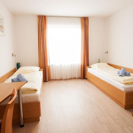 Bed and Breakfast Gastehaus Olympia Reitanlage Munchen-Riem Exteriér fotografie